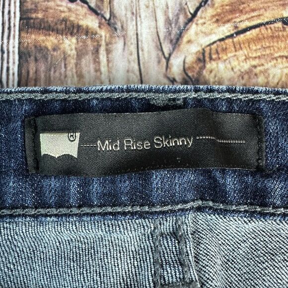Levi's MID RISE SKINNY Womens Size 14 Blue Jeans Denim Pants Embroidered 32X30 - Picture 8 of 11